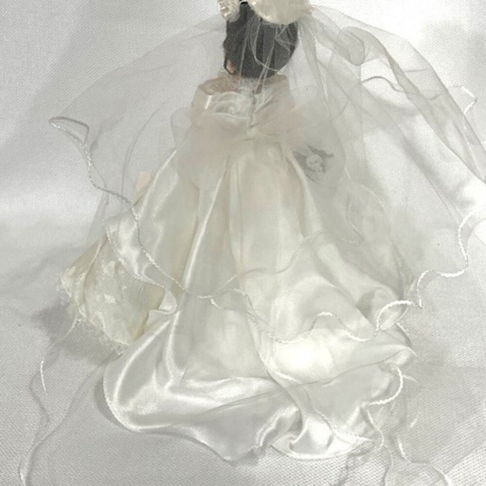 Madame Alexander restrung 10" Portrettes Father of the Bride #24623 doll with st - Picture 8 of 9